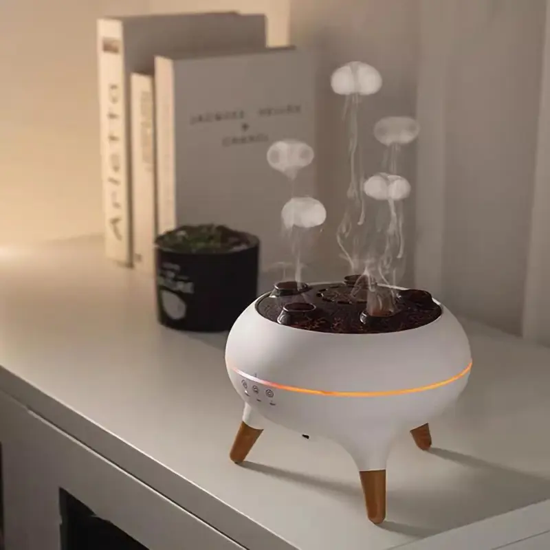 Difuzor aromaterapie LED 2 în 1 cu aburi tip meduză în funcțiune